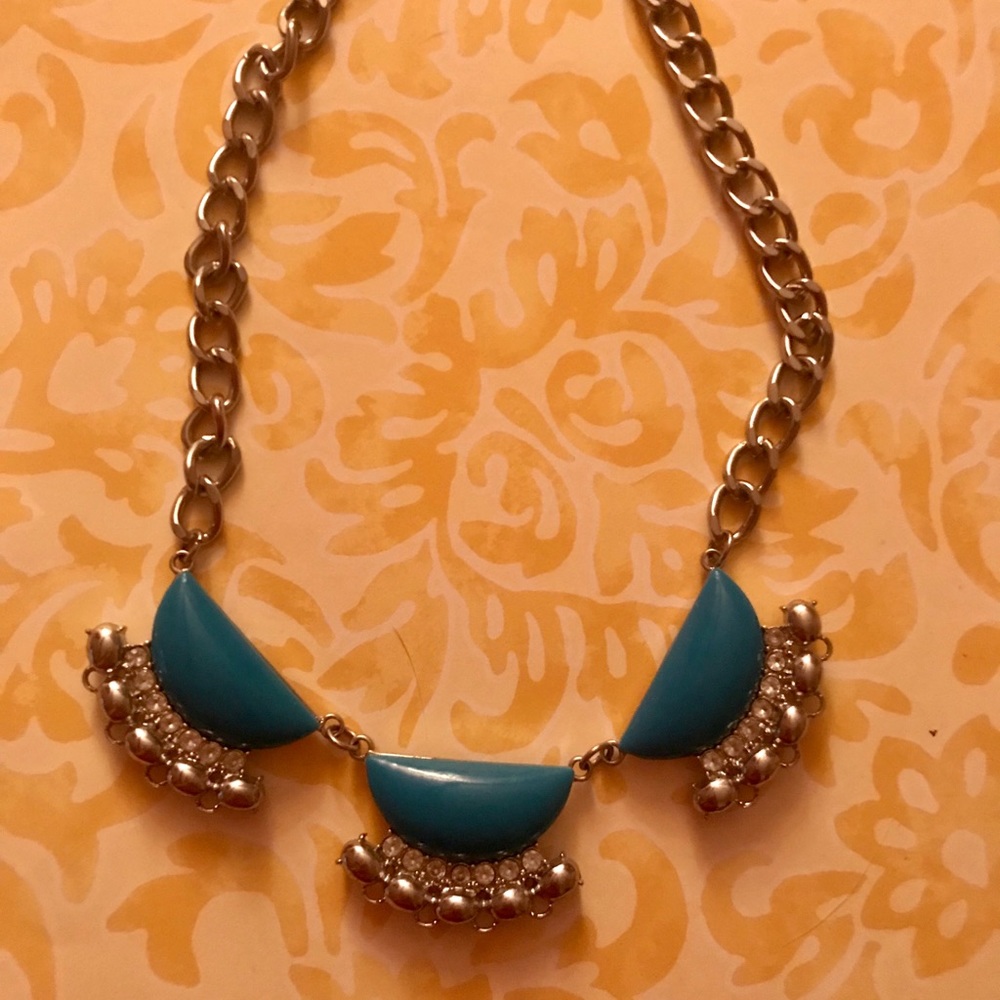 Statement necklace